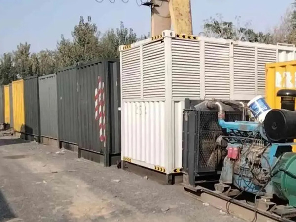 临潼200KW柴油发电机机组每小时油耗是多少?